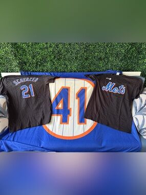 NY Mets baseball bundle - 2 L shirts and XL towel
